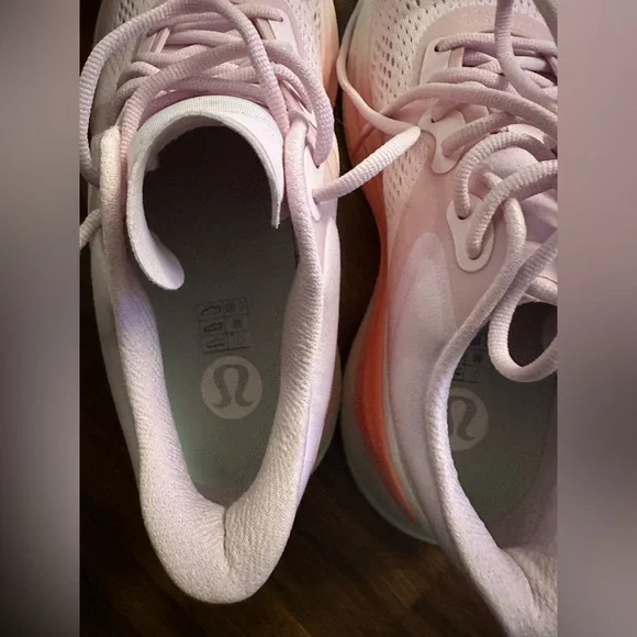 Lululemon Women's Pink Athletic Shoes Size 7 - Picture 4 of 5